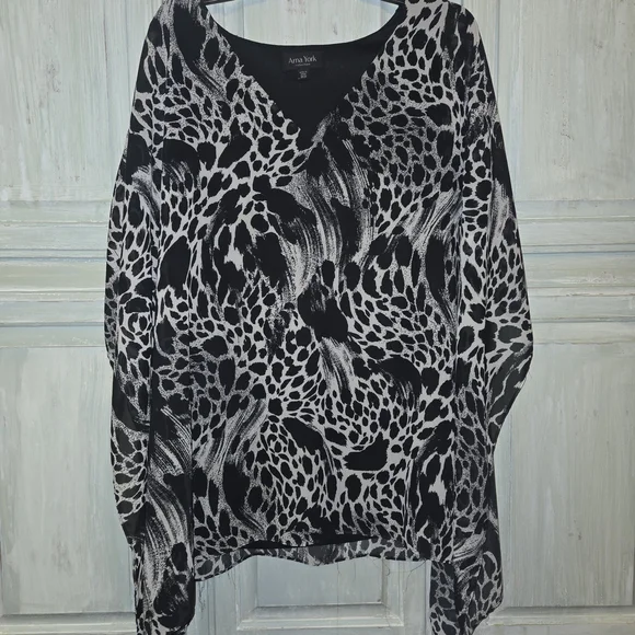Animal Print V-Neck Blouse Arna York 18/20 - Picture 1 of 7